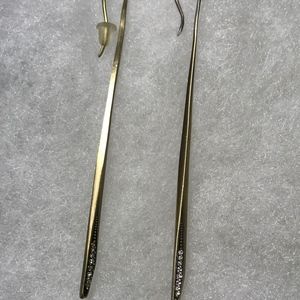 Kendra Scott linear earrings